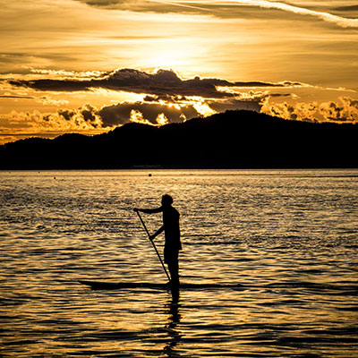 Standup-Paddeling beim Bootsverleih-Attersee